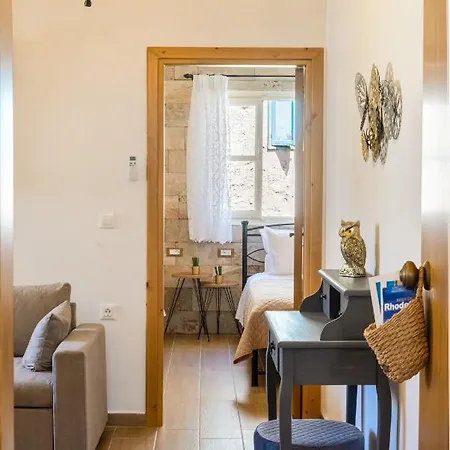 Medieval Poem עיר רודוס