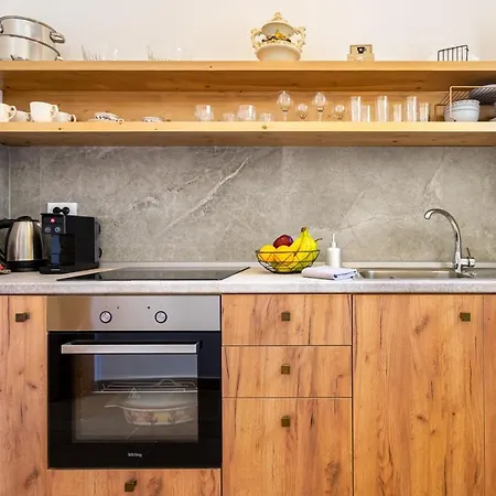 Medieval Poem עיר רודוס