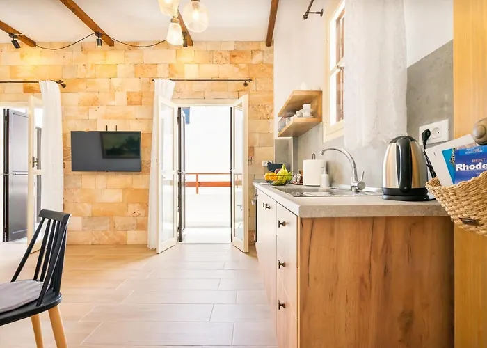 Medieval Poem Appartement