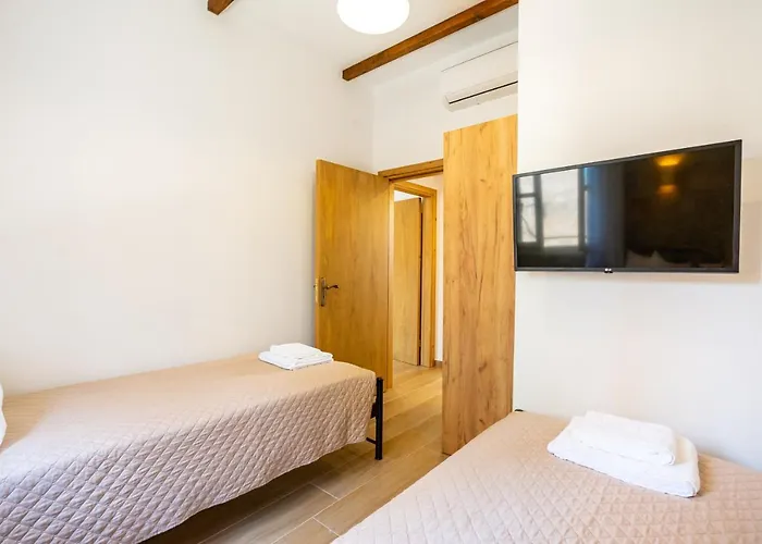 Medieval Poem * Rhodes City