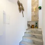 Medieval Poem Apartment *