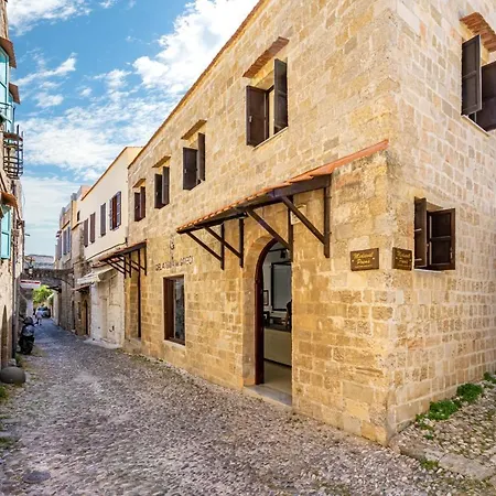 Apartment Medieval Poem *