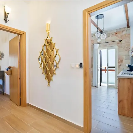 Apartman Medieval Poem *