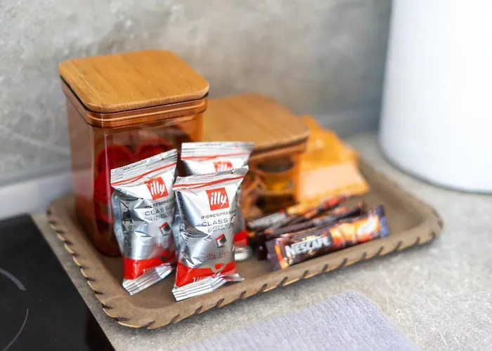 Medieval Poem شقة *