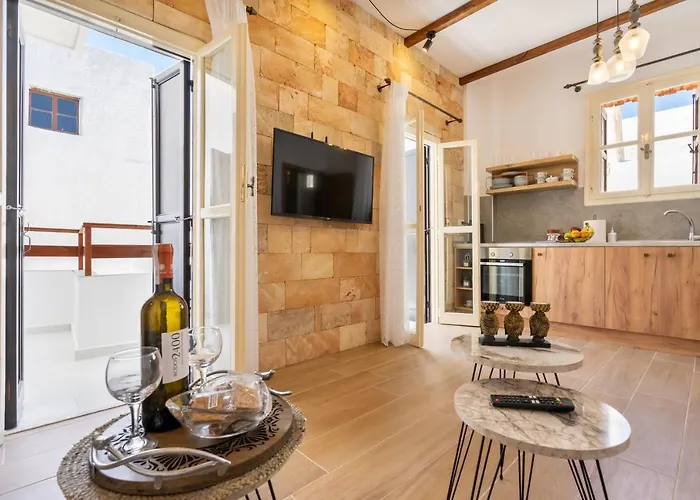 شقة Medieval Poem *