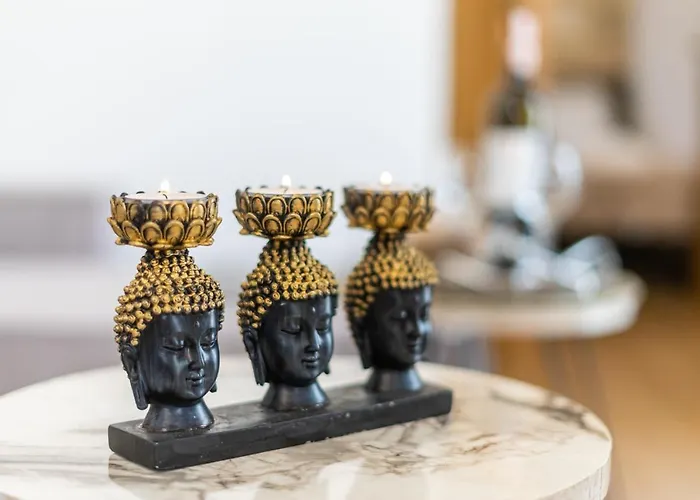 Medieval Poem شقة *